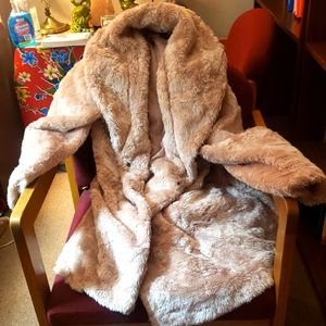Women's coat in PINK faux fur